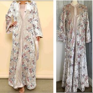 L’ATISTE BY AMY Velvet Caftan Dress